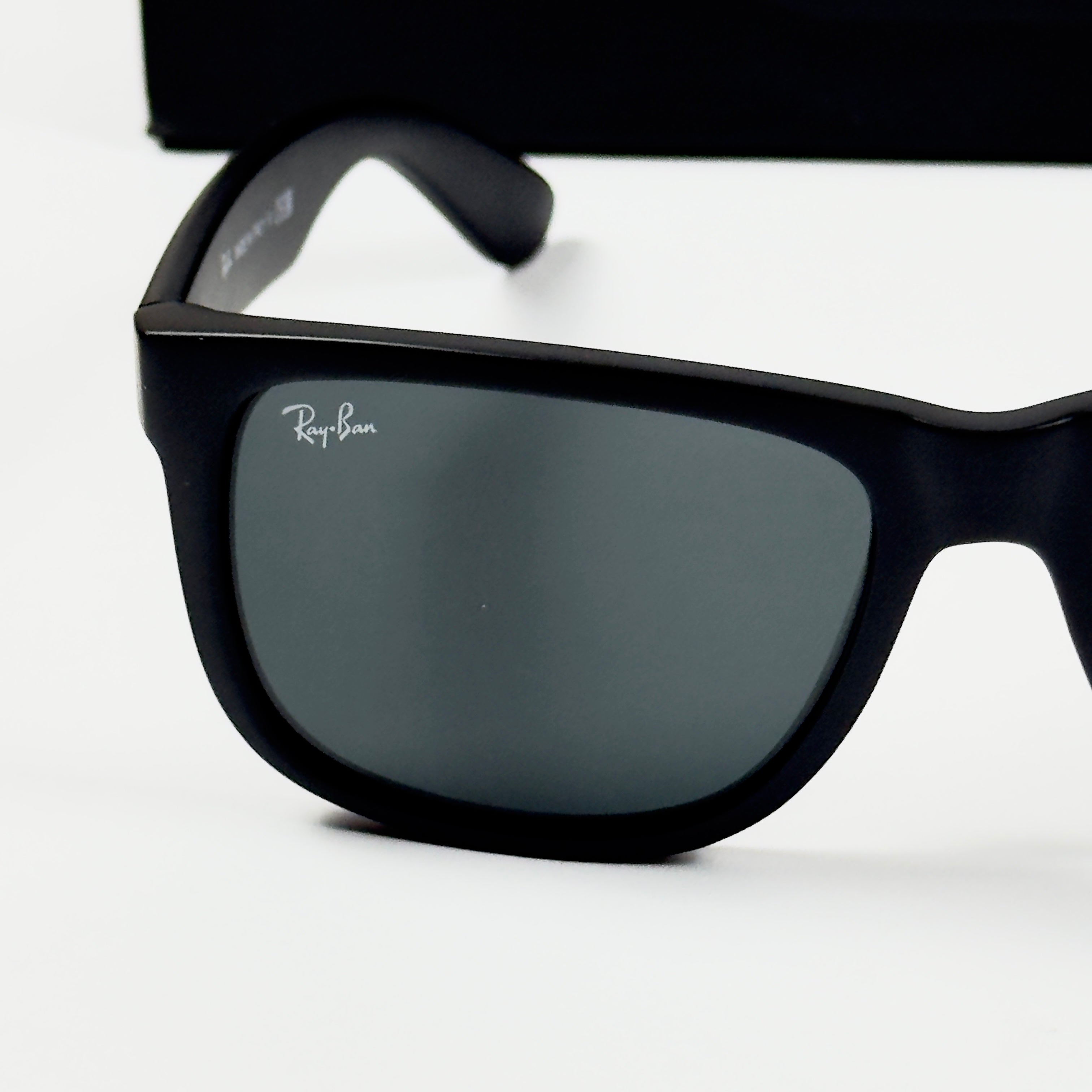 RayBan – 4165 – 60 – Black –  Acetate- Sunglasses – Unisex - Premium