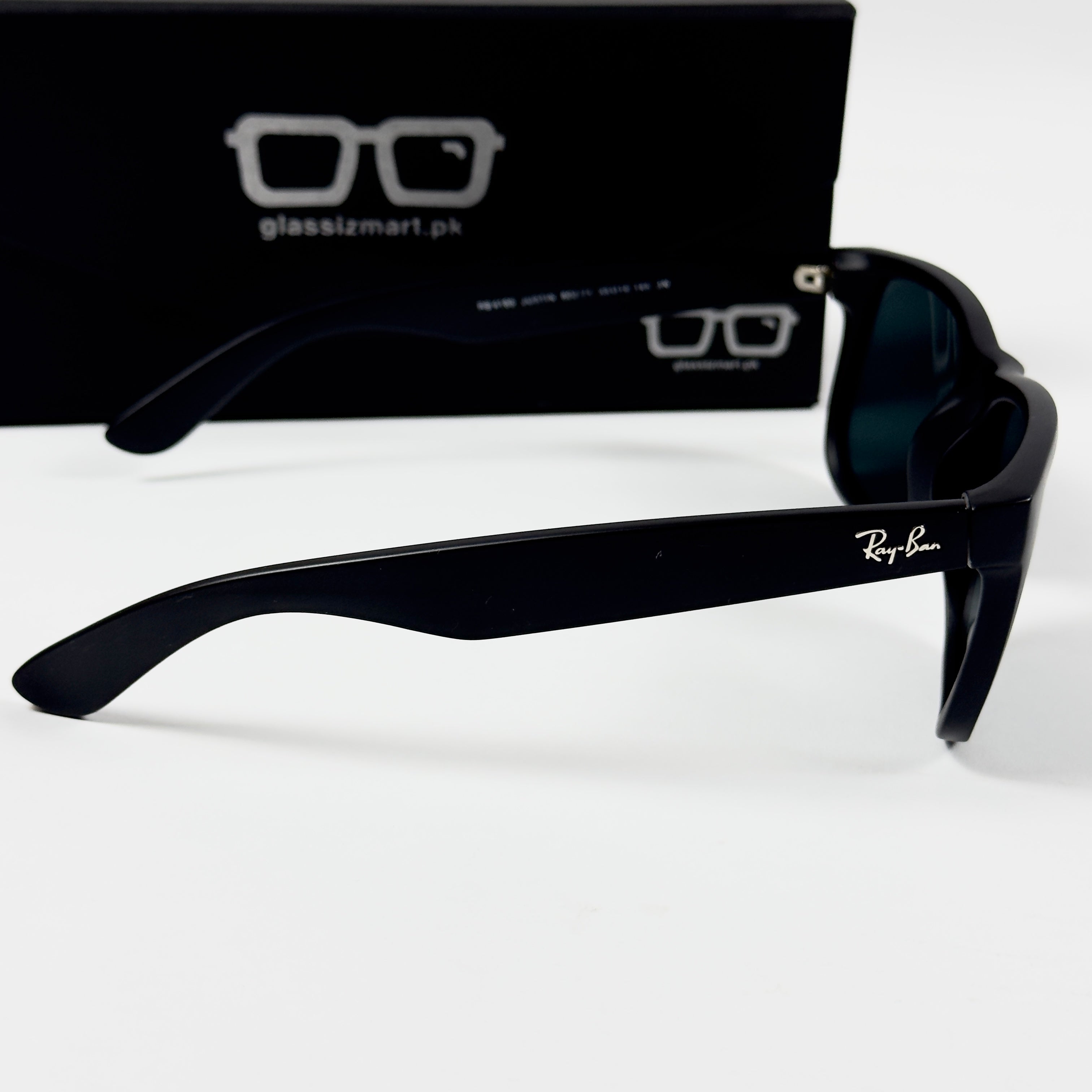 RayBan – 4165 – 60 – Black –  Acetate- Sunglasses – Unisex - Premium
