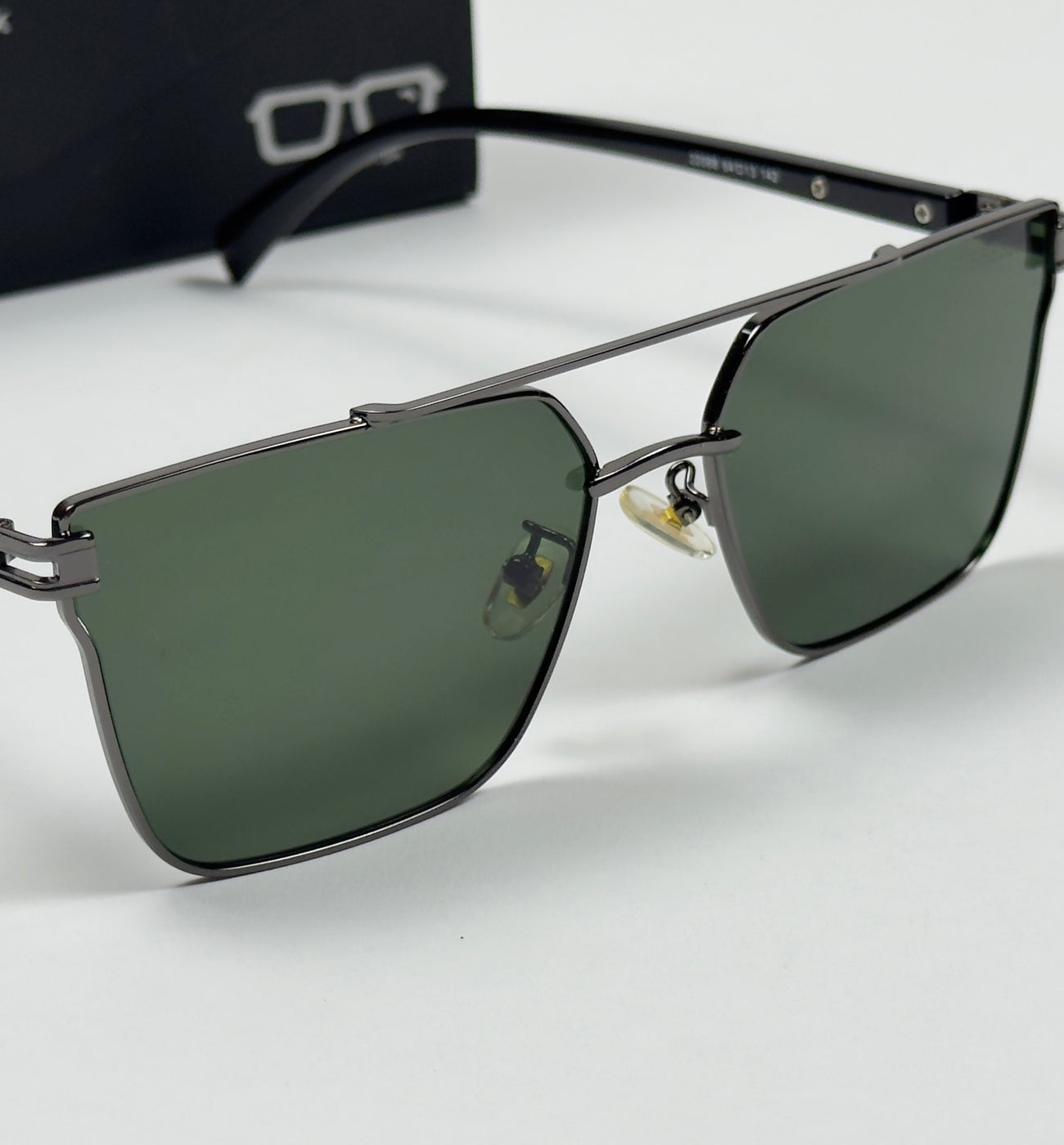 Burberry – 22088 – 64 – Green – Acetate – Sunglasses – Unisex