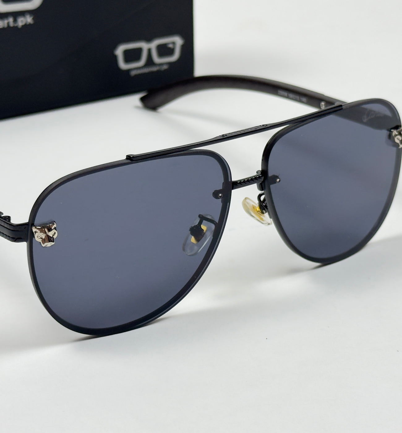 Cartier – 23058 – 59 – Black – Metal – Sunglasses – Unisex