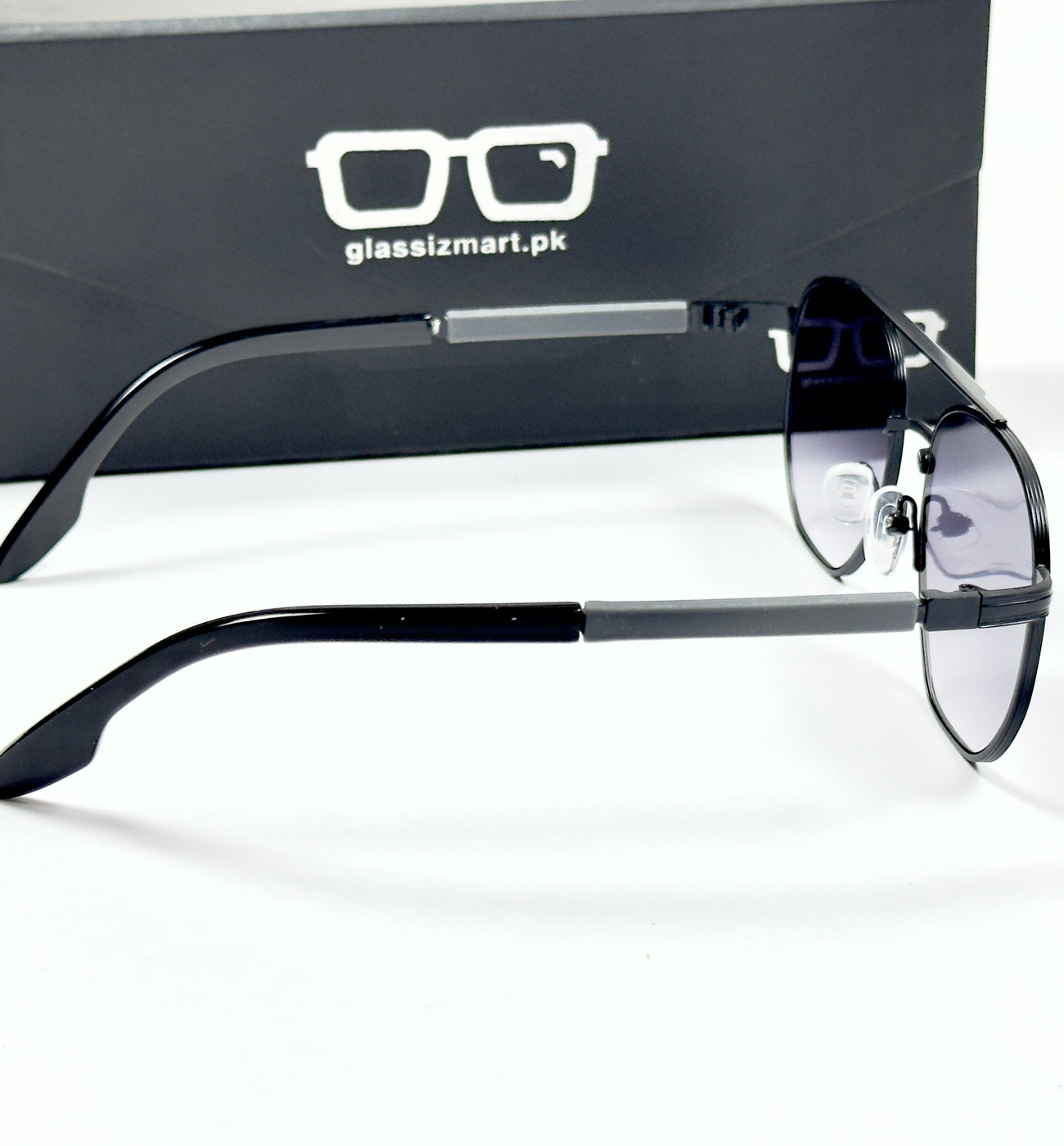 Louis Vuitton – 23004 – 64 – Black Gradient – Metal – Sunglasses – Unisex