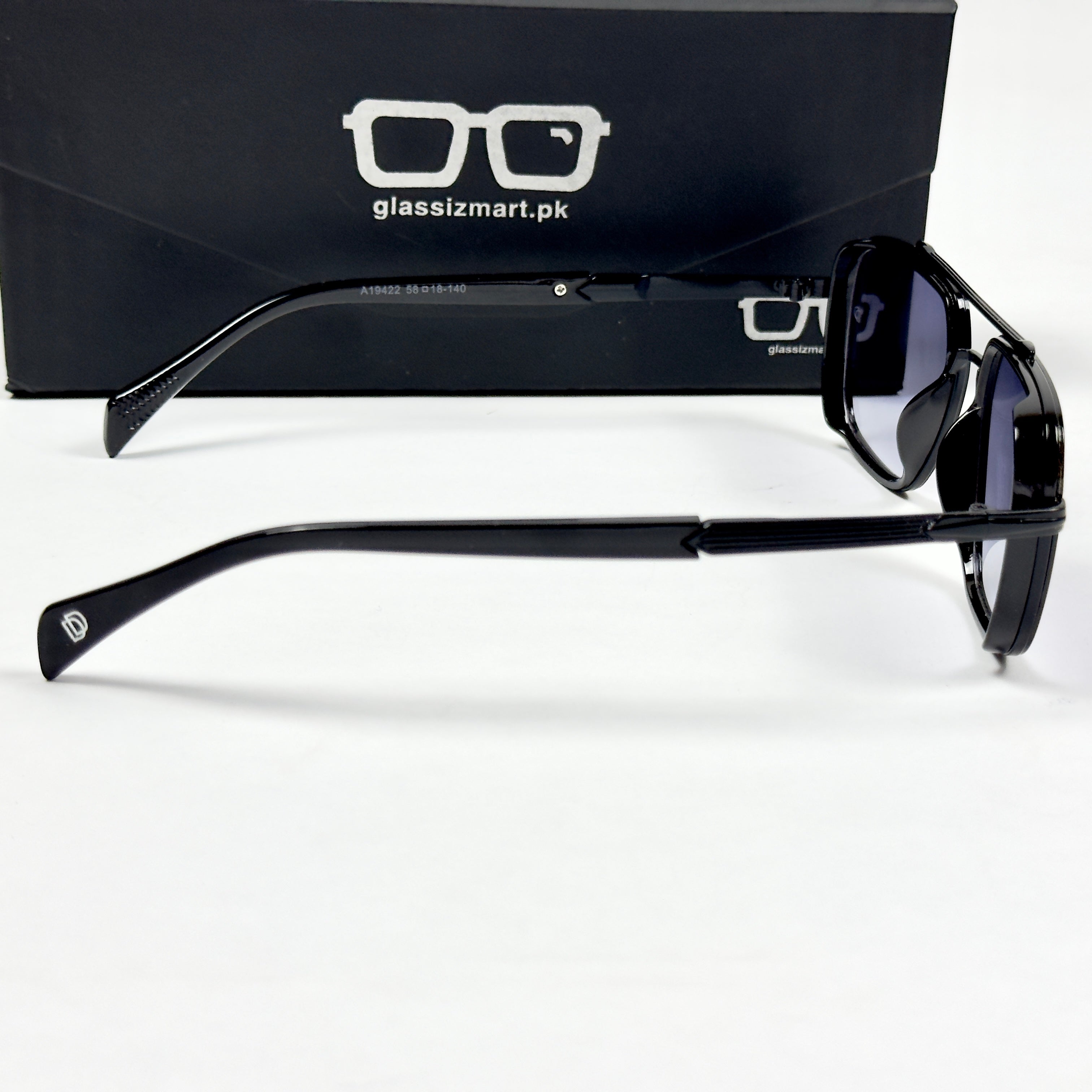 David Beckham – 19422 – 58 – Black Gradient – Metal – Sunglasses – Unisex