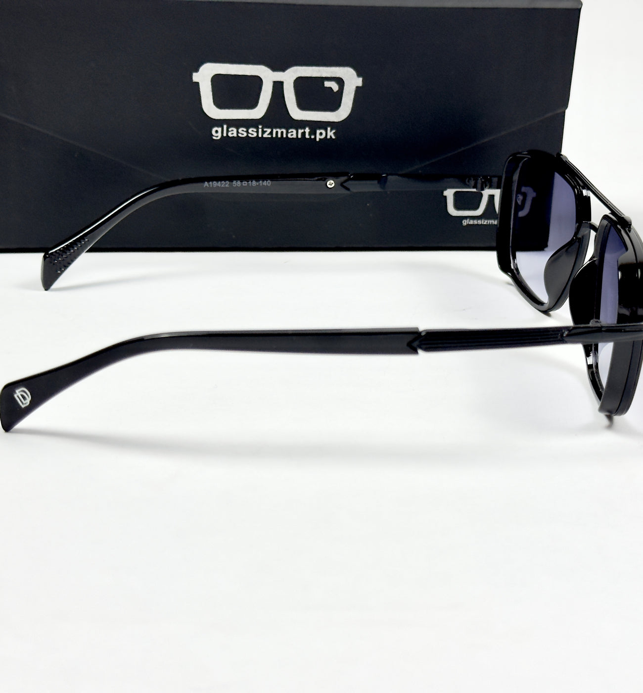 David Beckham – 19422 – 58 – Black Gradient – Metal – Sunglasses – Unisex