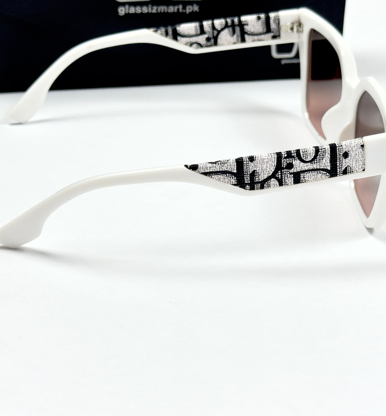 Dior – 540 - 45 – White Pink – Acetate – Sunglasses - Ladies