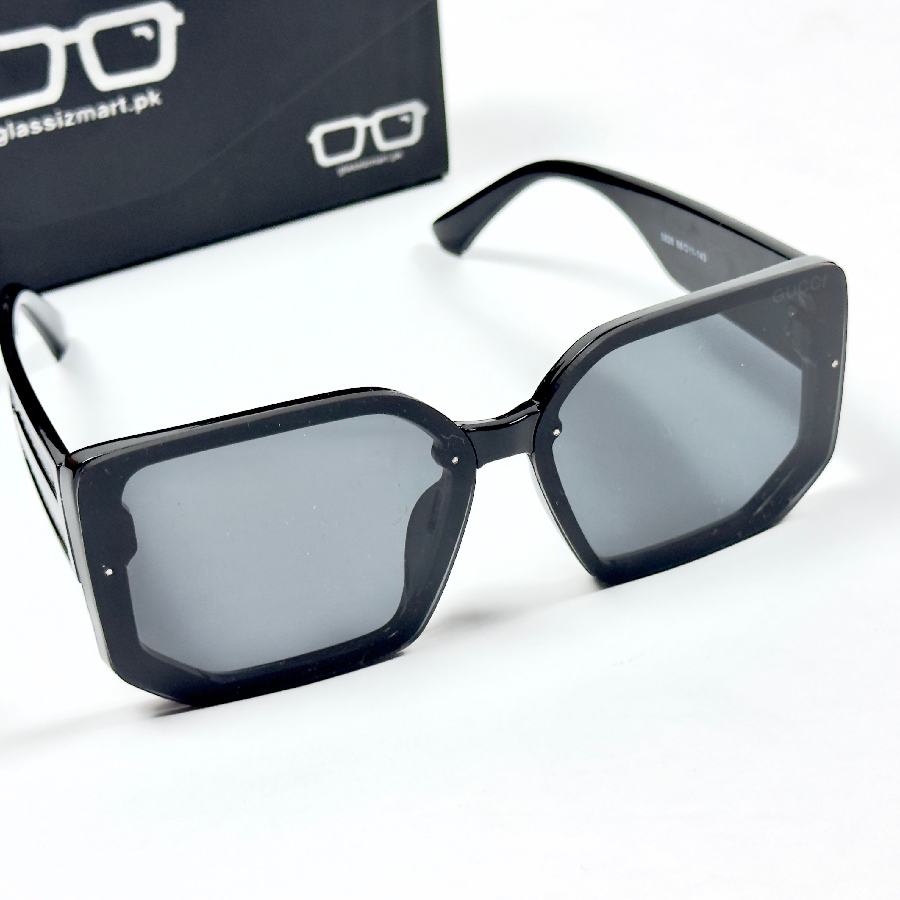 Gucci – 5826 - 66 – Black – Acetate – Sunglasses - Ladies