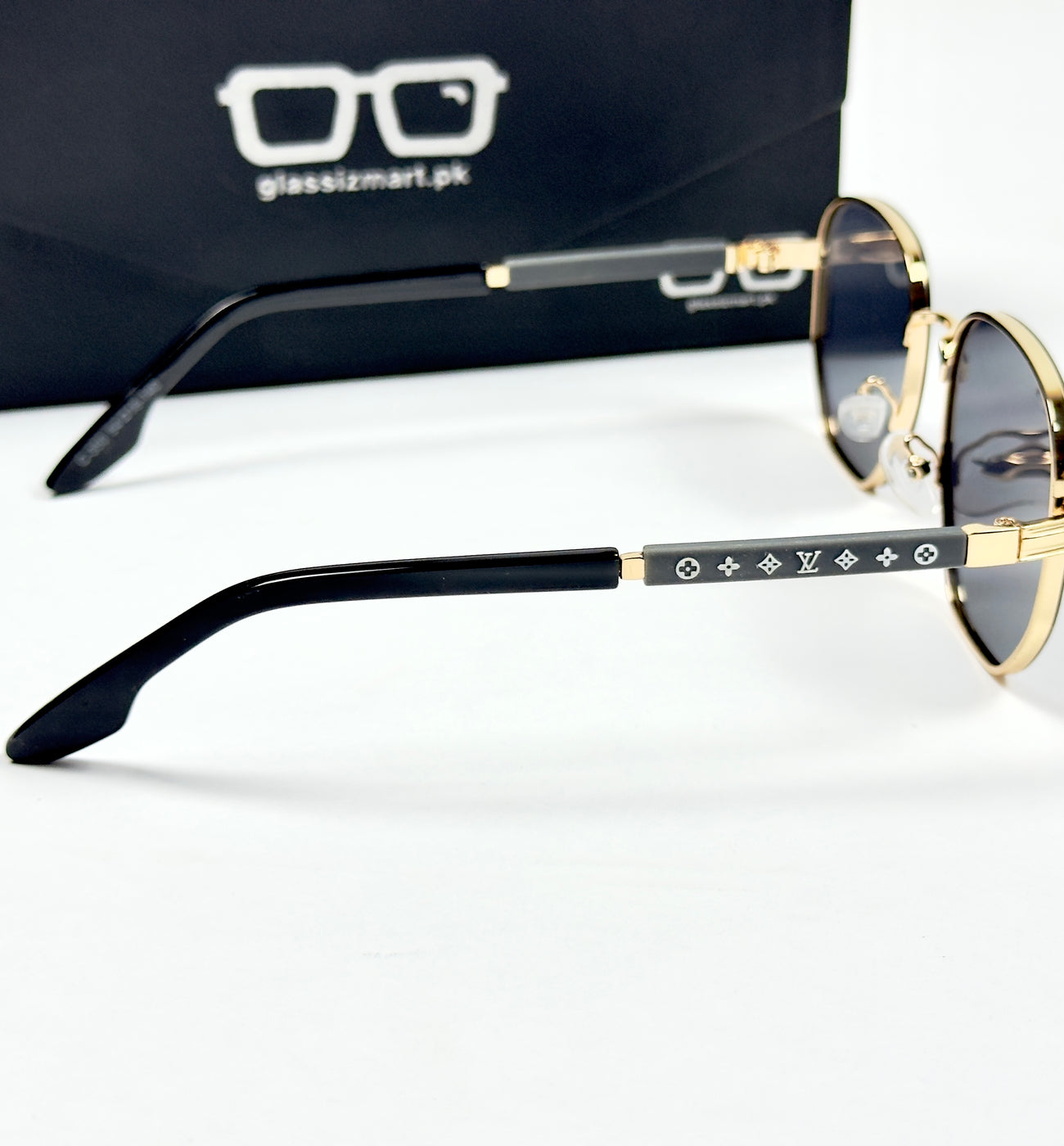 Louis Vuitton – 350 – 54 – Golden Black – Metal – Sunglasses – Unisex