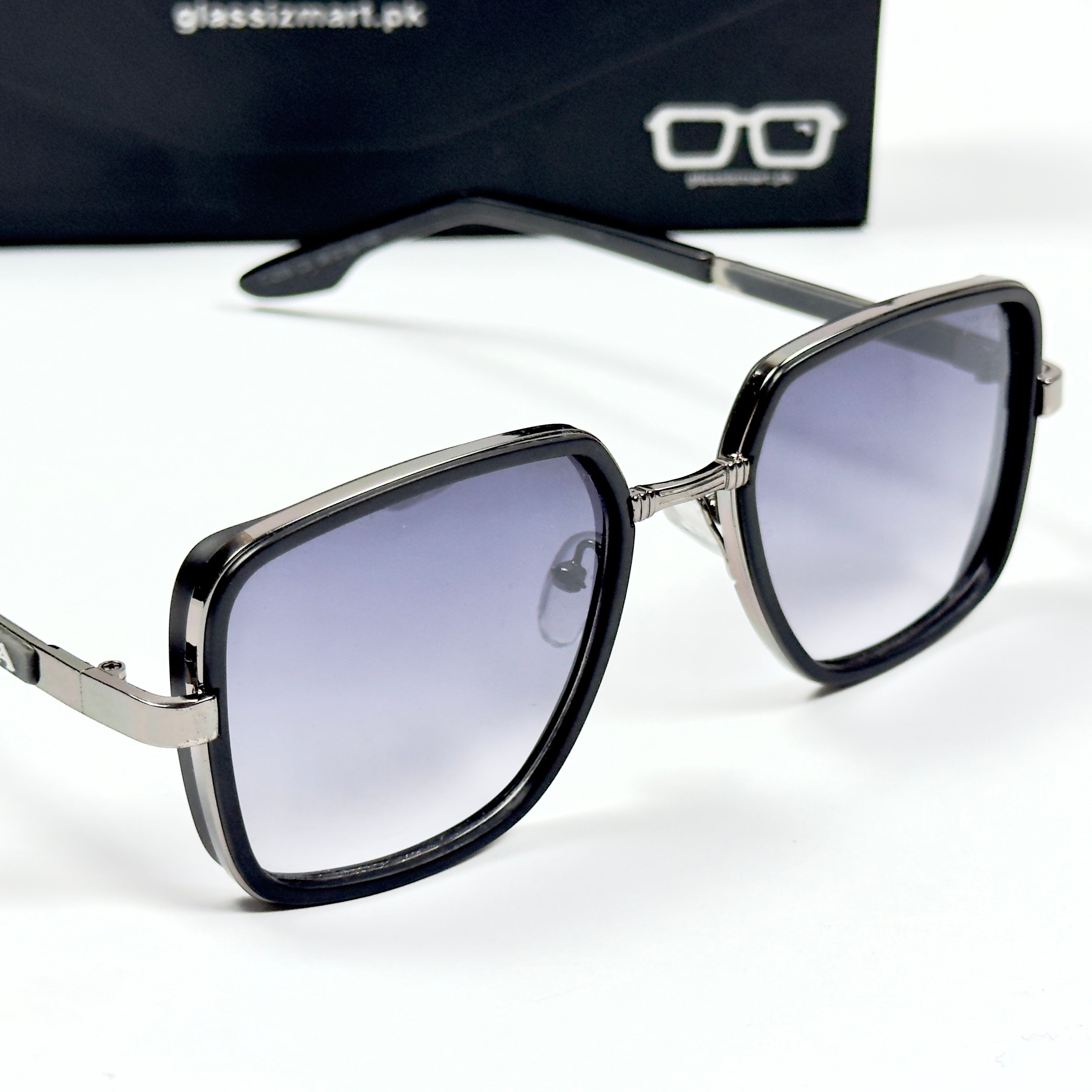 Prada – 259 – 56 – Black Gradient – Metal – Sunglasses – Unisex