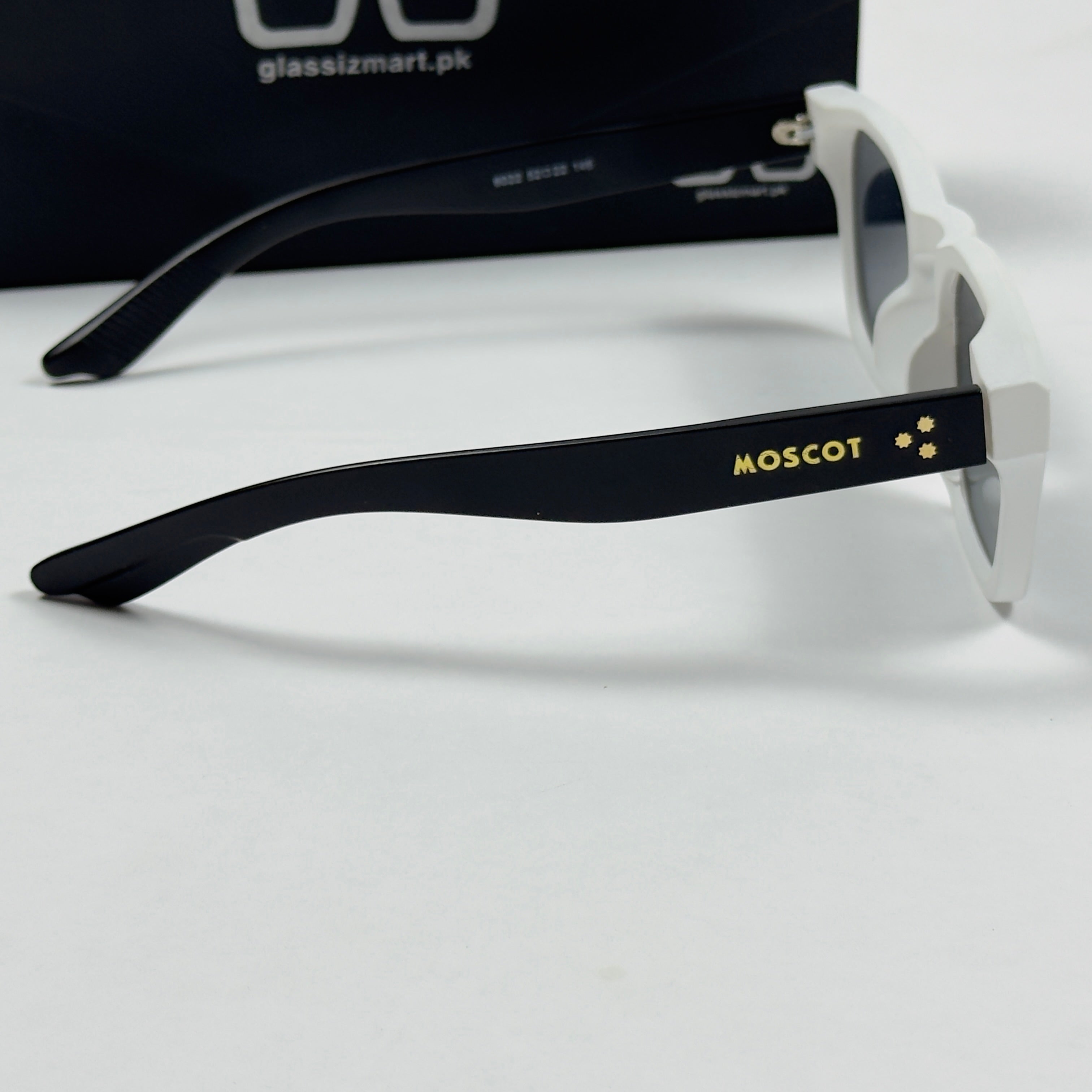 Moscot – 6022 – 52 - White Black – Acetate  – Sunglasses - Unisex
