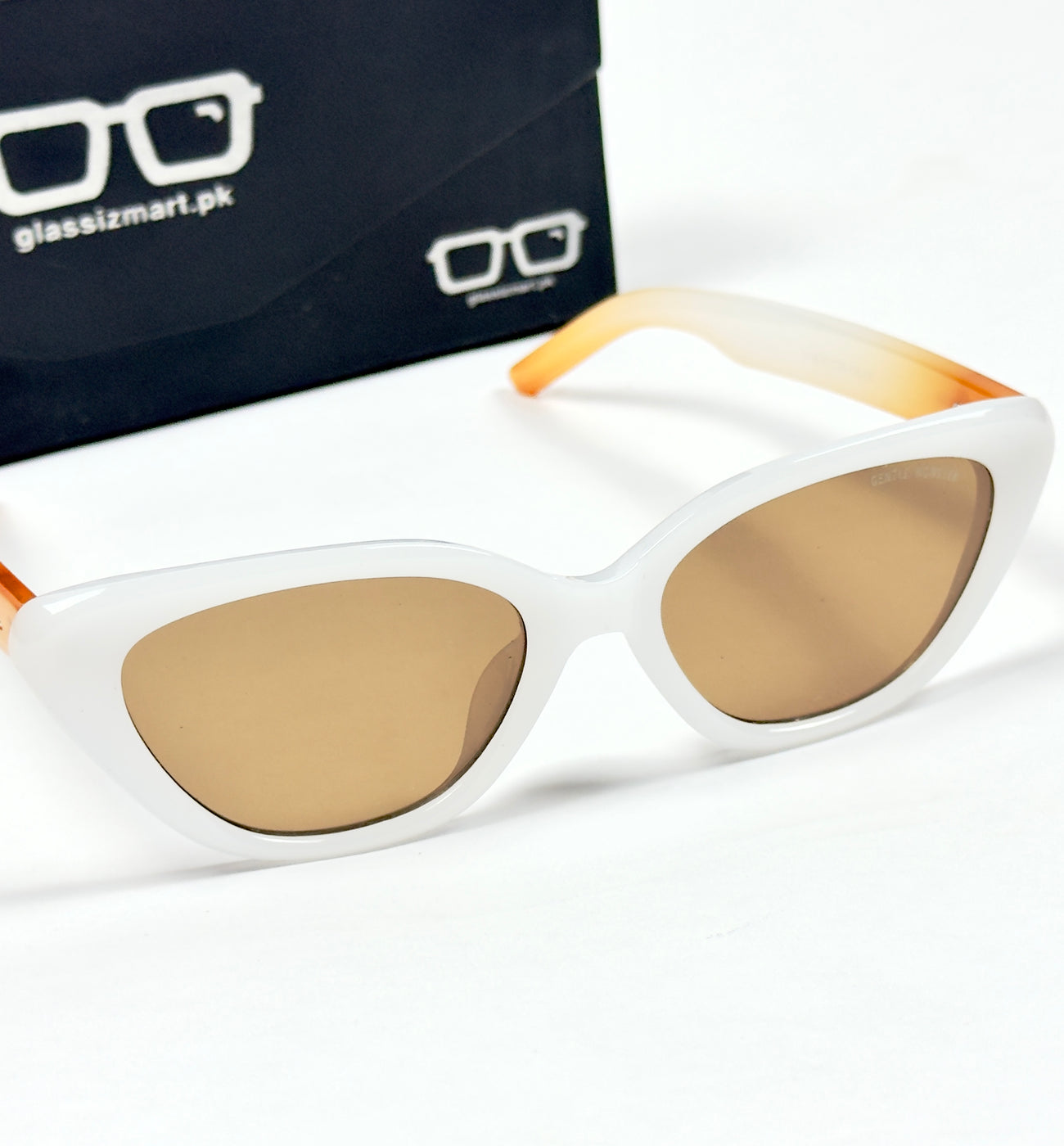 Gentle Monster – 9156 – White Brown – Acetate – Oval – Sunglasses - Ladies