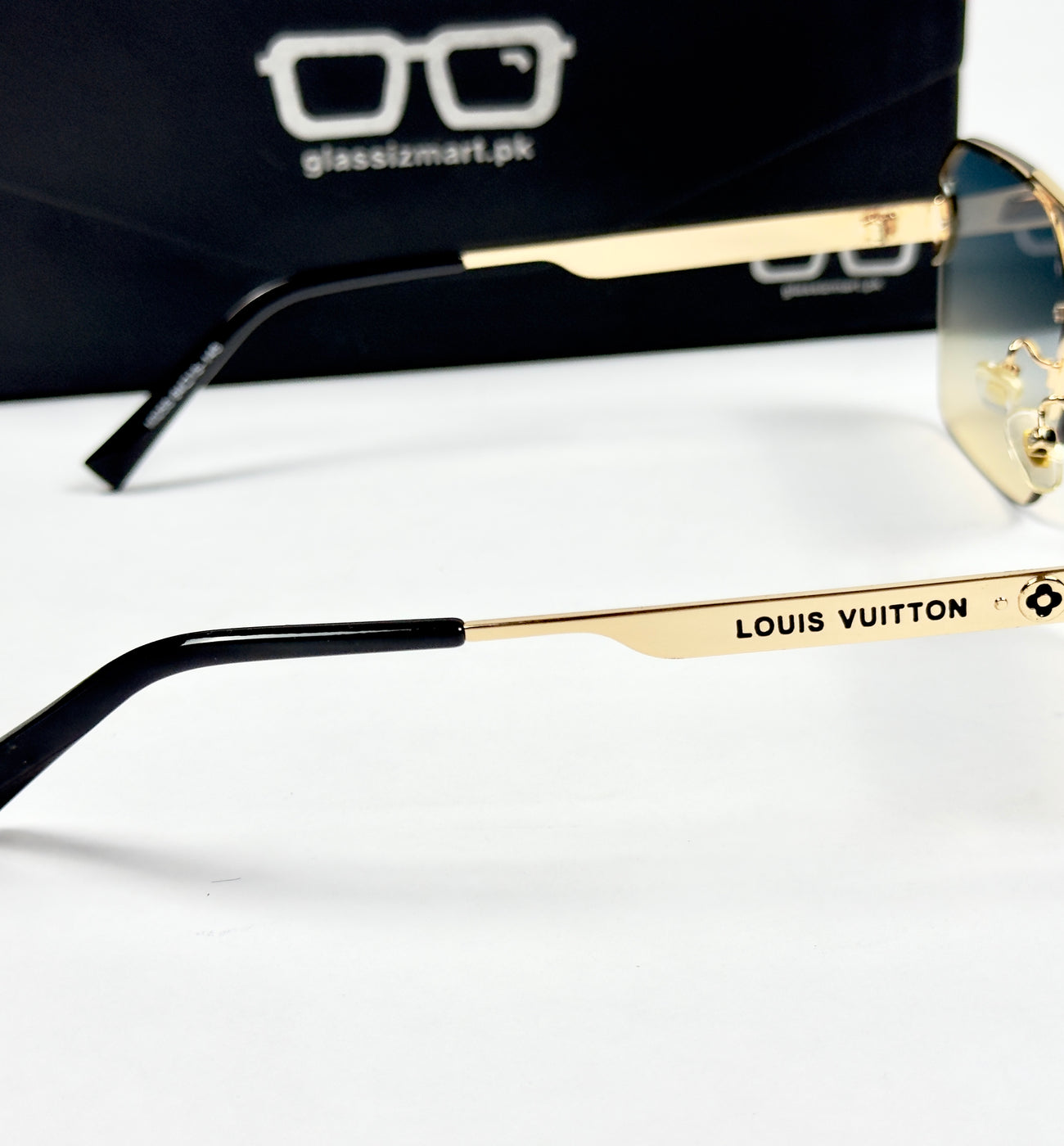 Louis Vuitton – 10255 – 64 – Multi – Metal – Sunglasses – Ladies