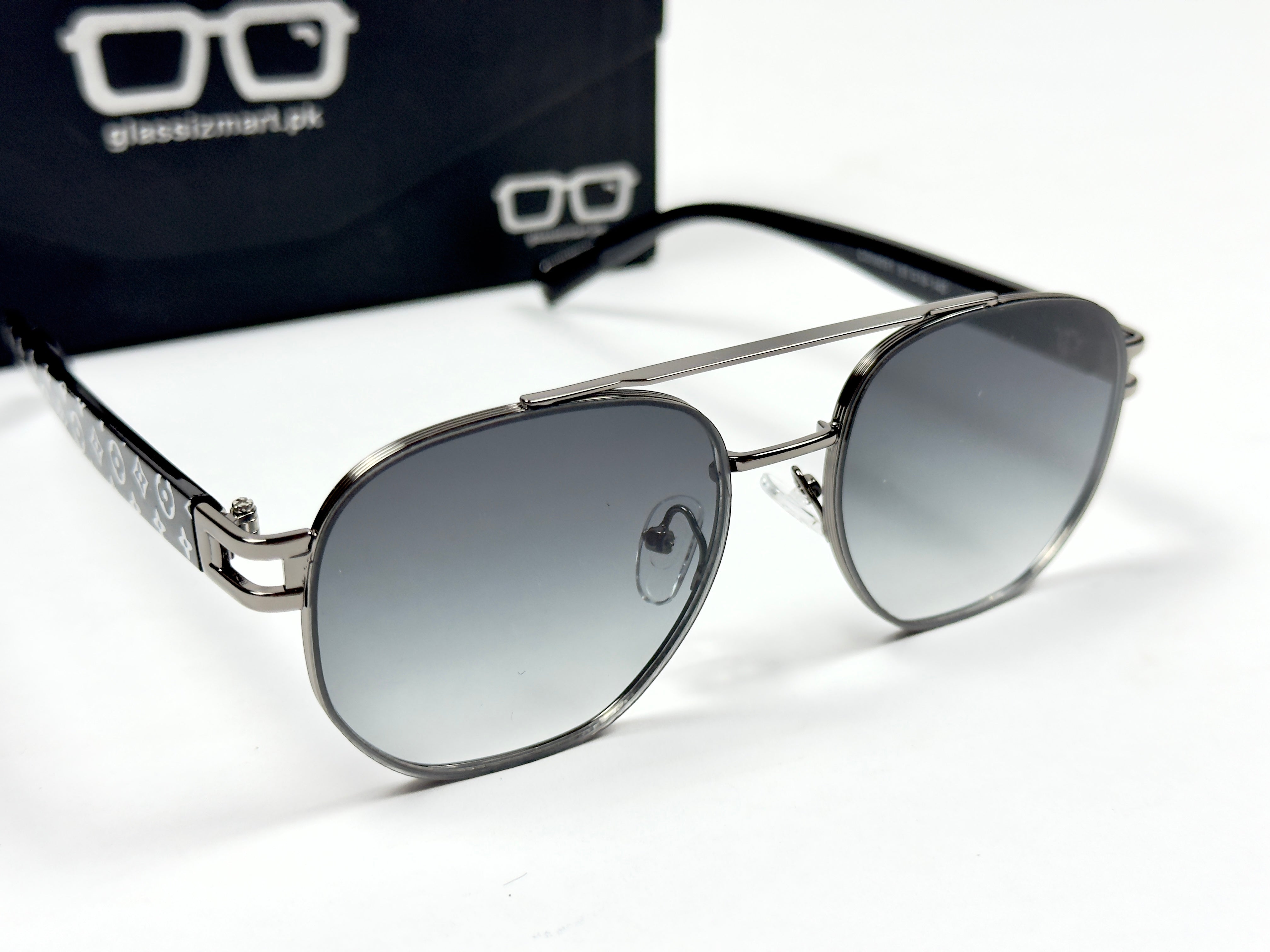 Louis Vuitton – 9091 – 55 – Green Gradient – Acetate – Metal - Sunglasses – Unisex