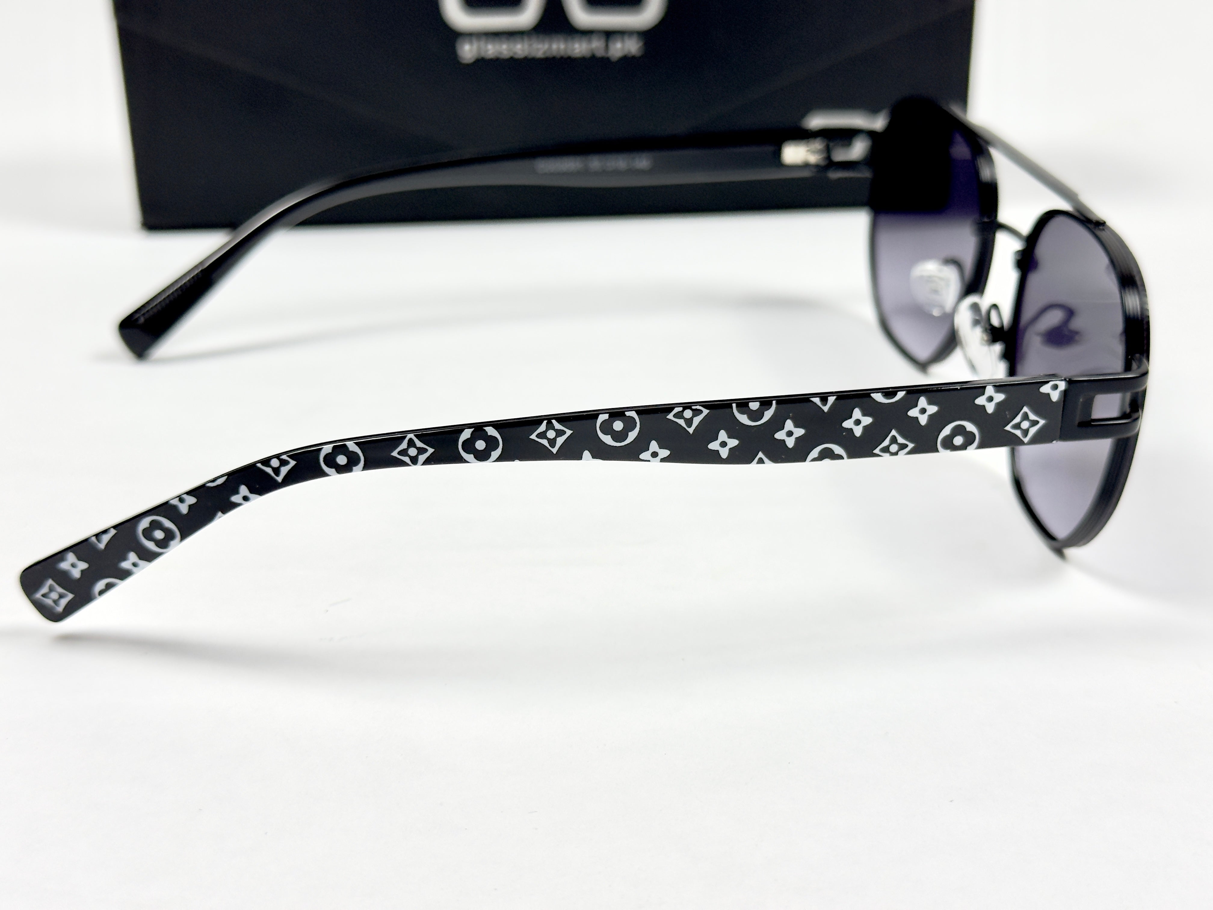 Louis Vuitton – 9091 – 55 – Black Gradient – Acetate – Metal - Sunglasses – Unisex