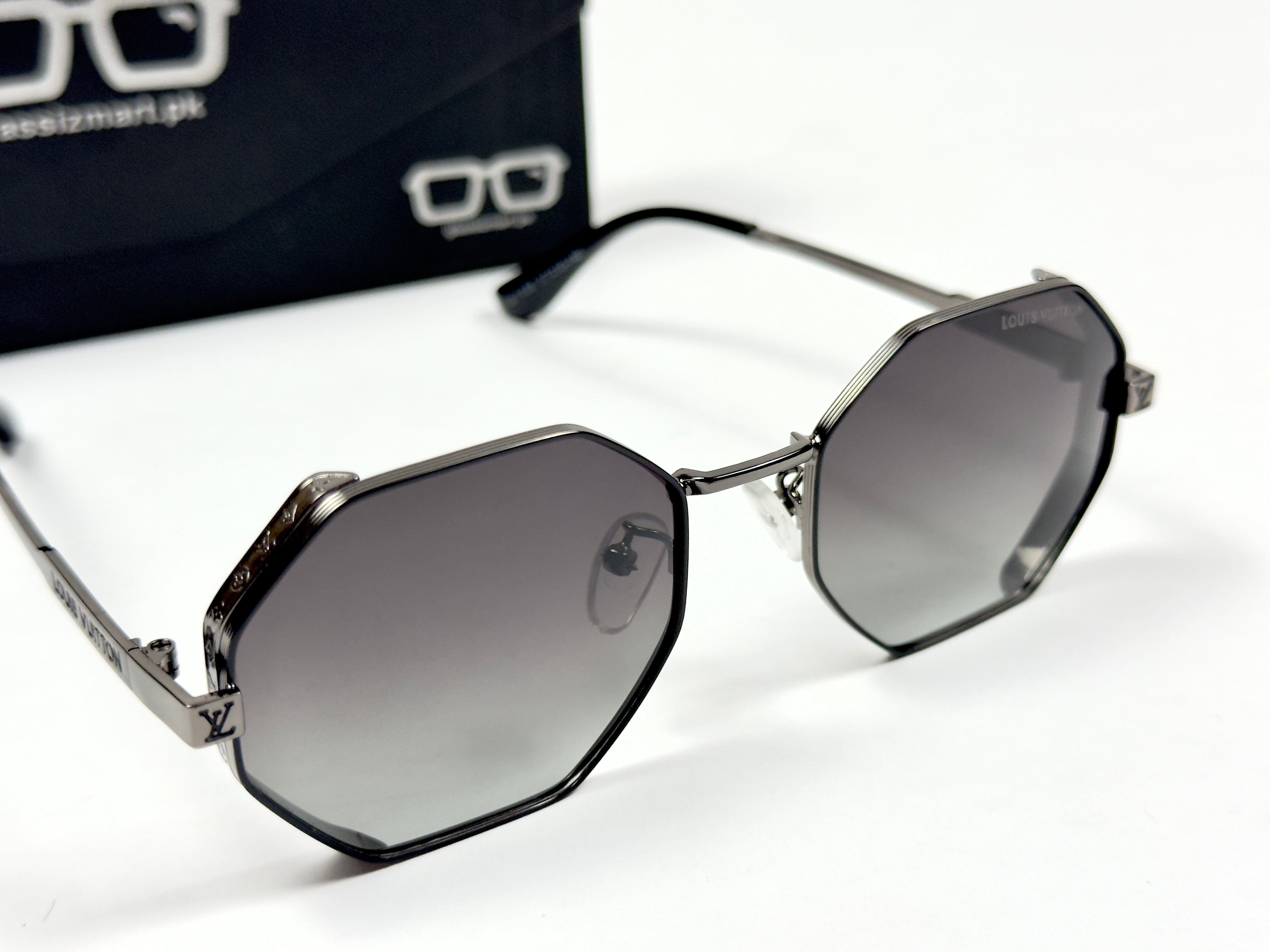 Louis Vuitton – 1938 – 57 – Green Gradient– Metal – Sunglasses – Ladies