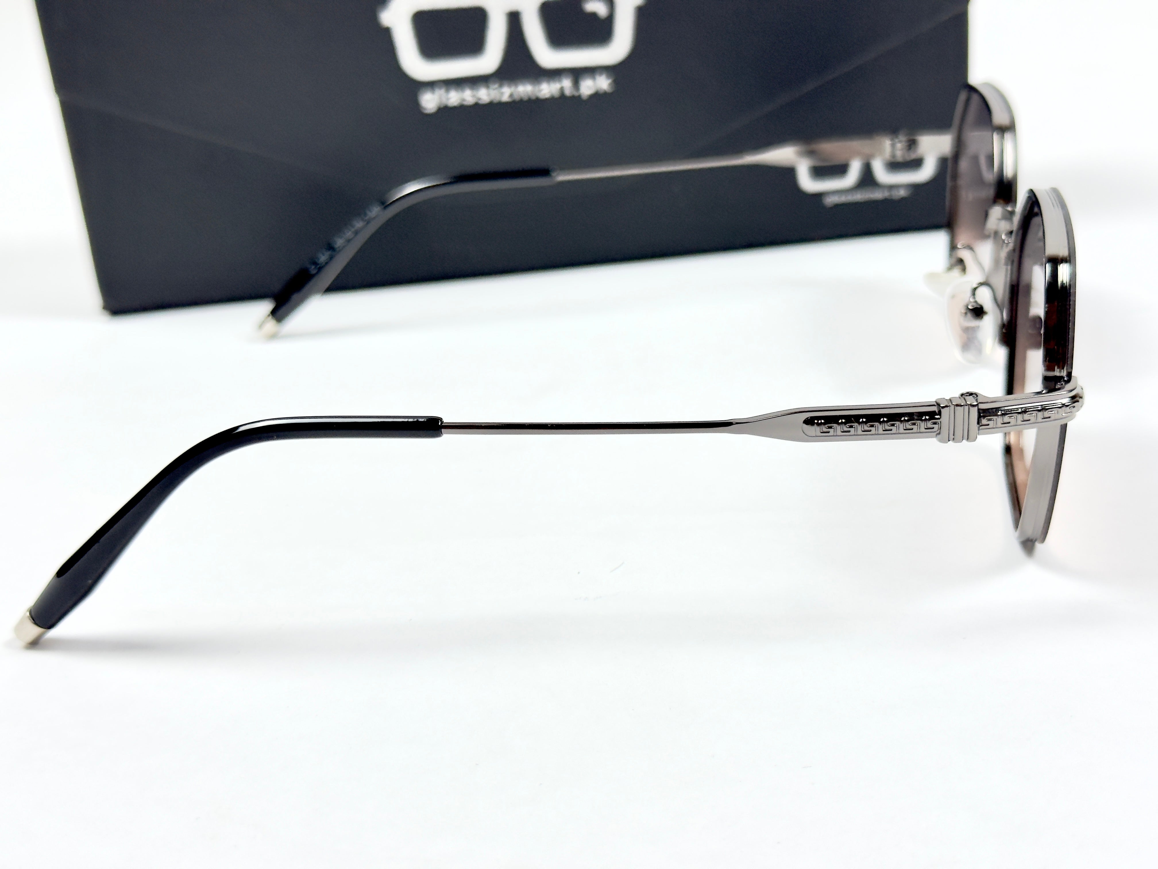 Louis Vuitton – 391 – 55 – Grey Multi – Metal – Sunglasses – Unisex