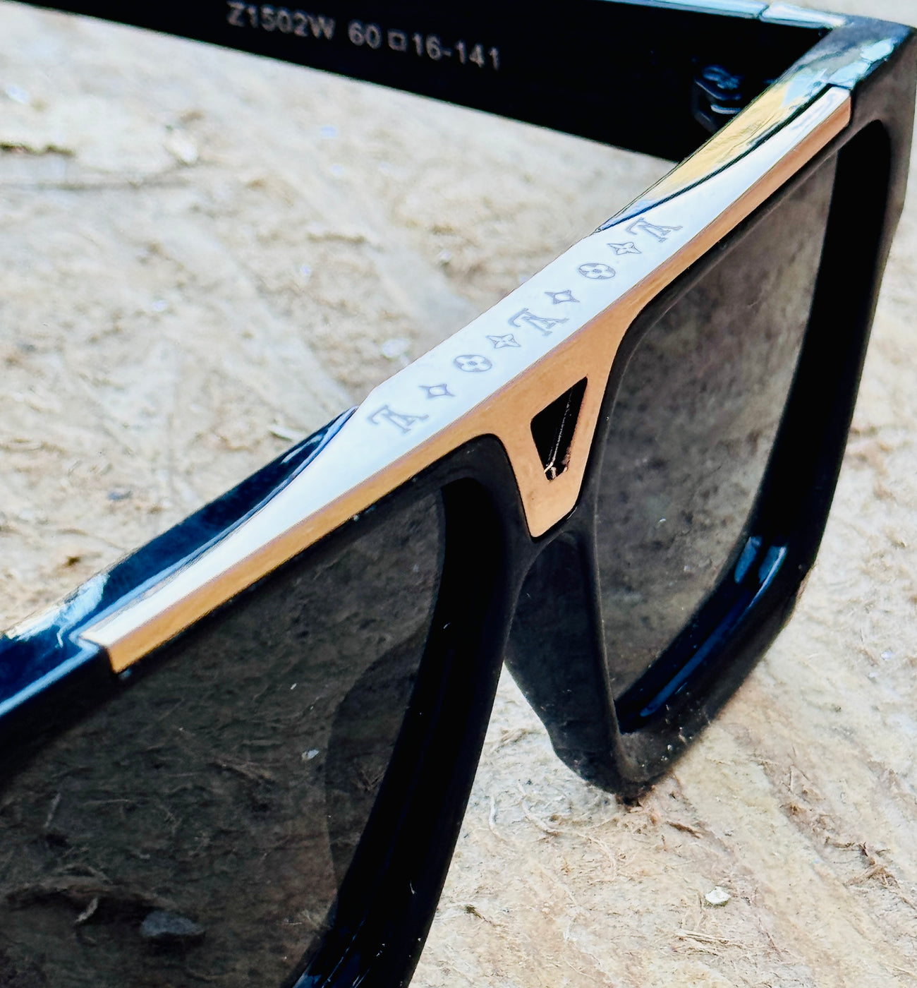 Louis Vuitton – 1502 – 60 – Black – Acetate – Sunglasses – Unisex