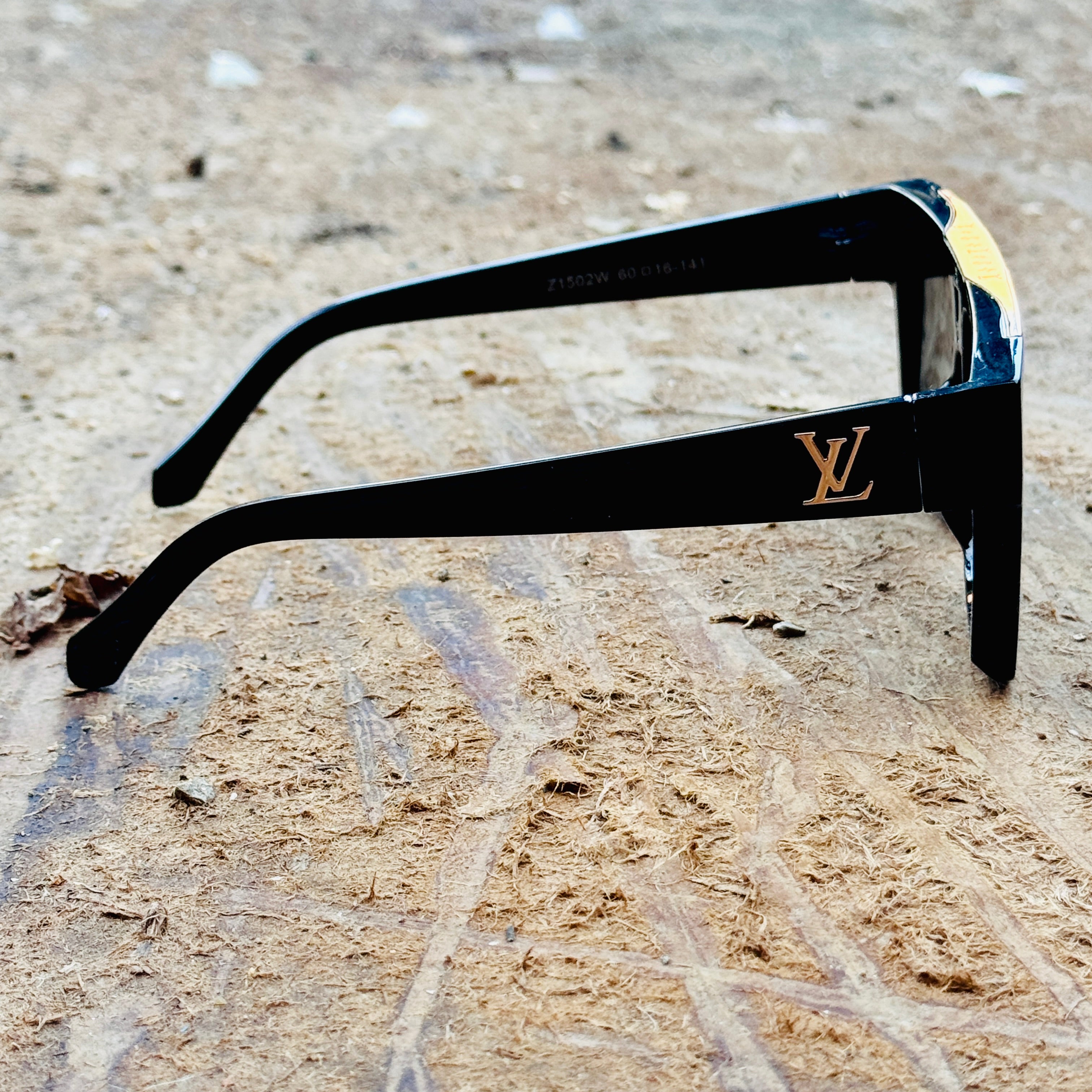 Louis Vuitton – 1502 – 60 – Black – Acetate – Sunglasses – Unisex