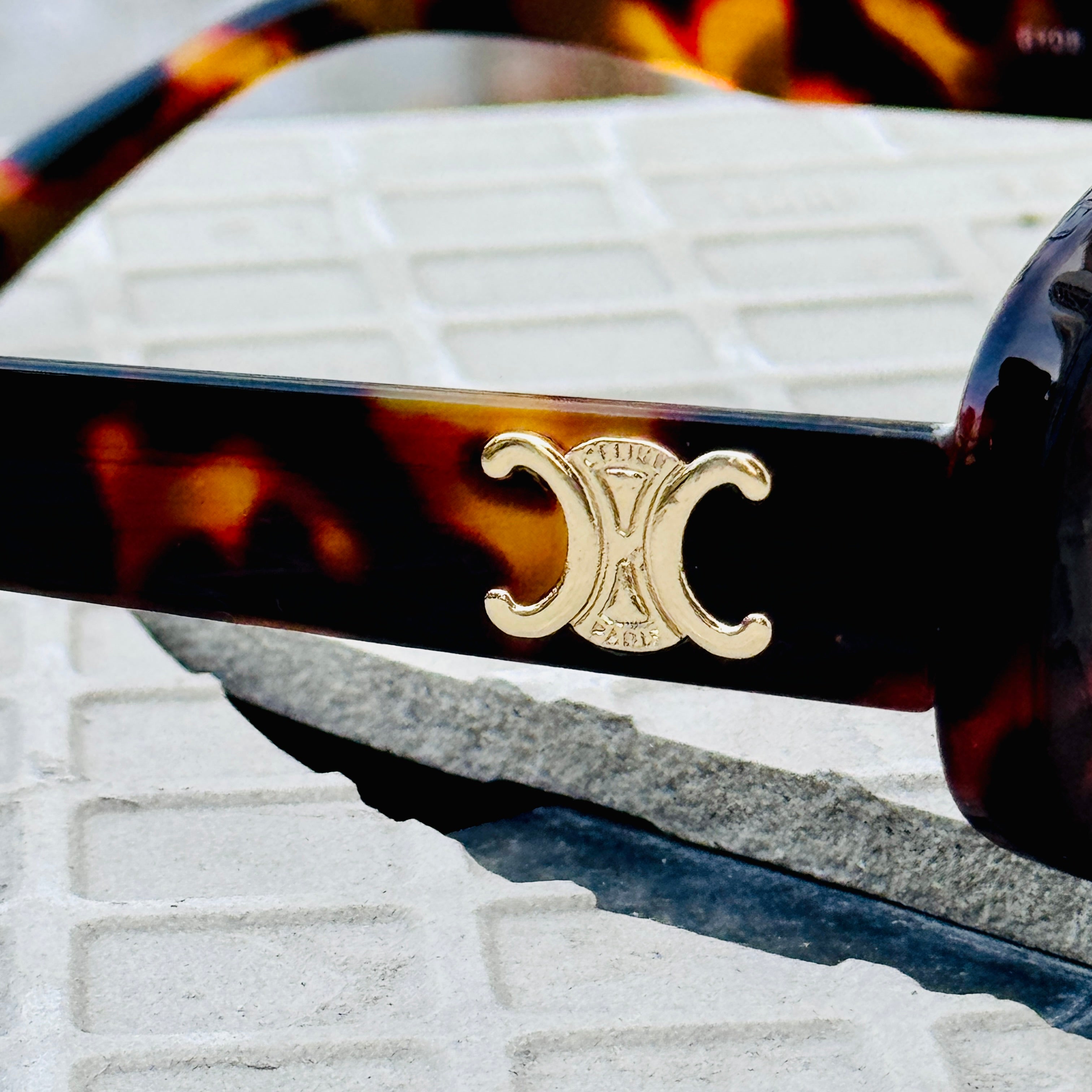 Celine – 40194 - 52 – Tortoise Black – Acetate - Sunglasses – Ladies