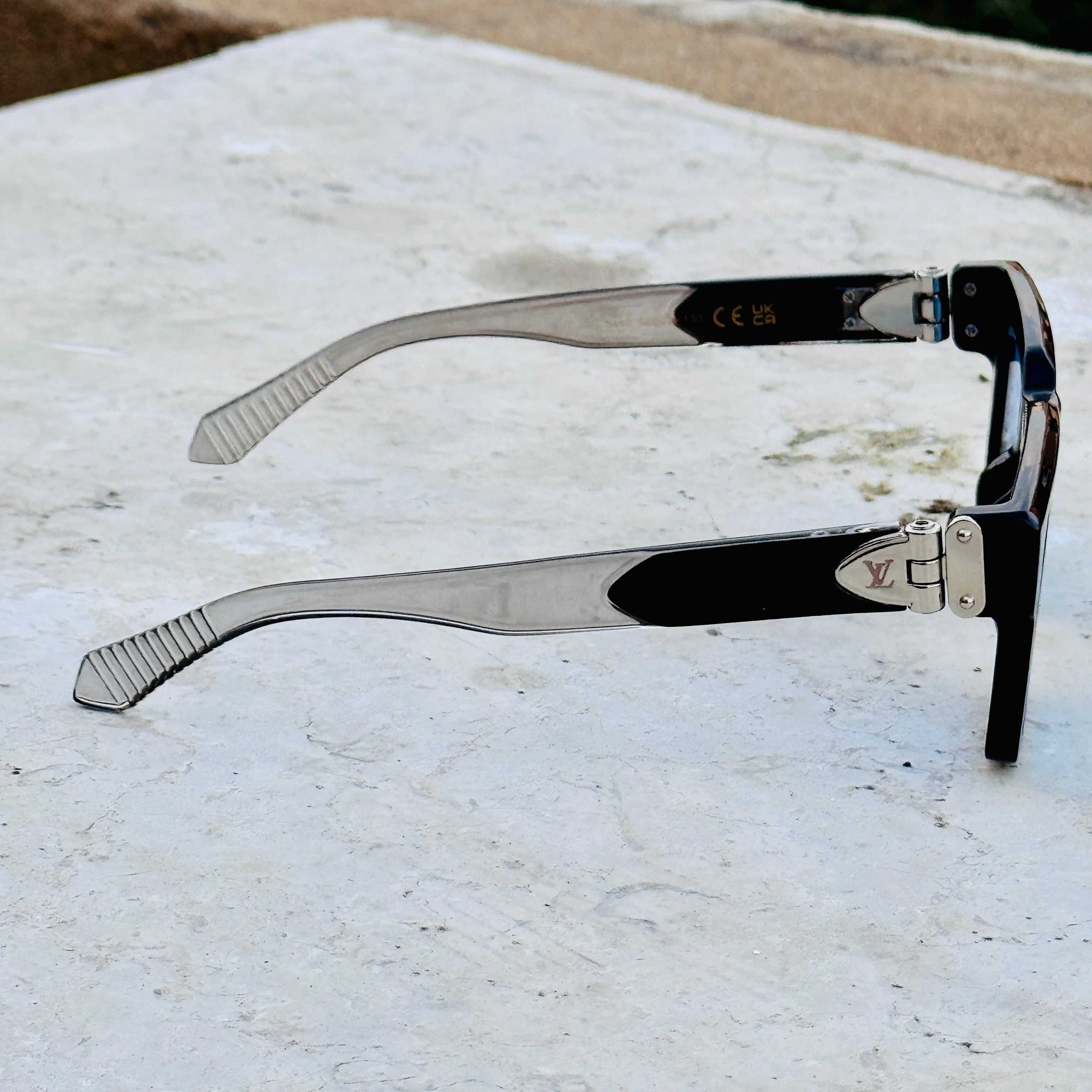 Louis Vuitton – 3490 – 52 – Black Blue – Acetate – Sunglasses – Unisex
