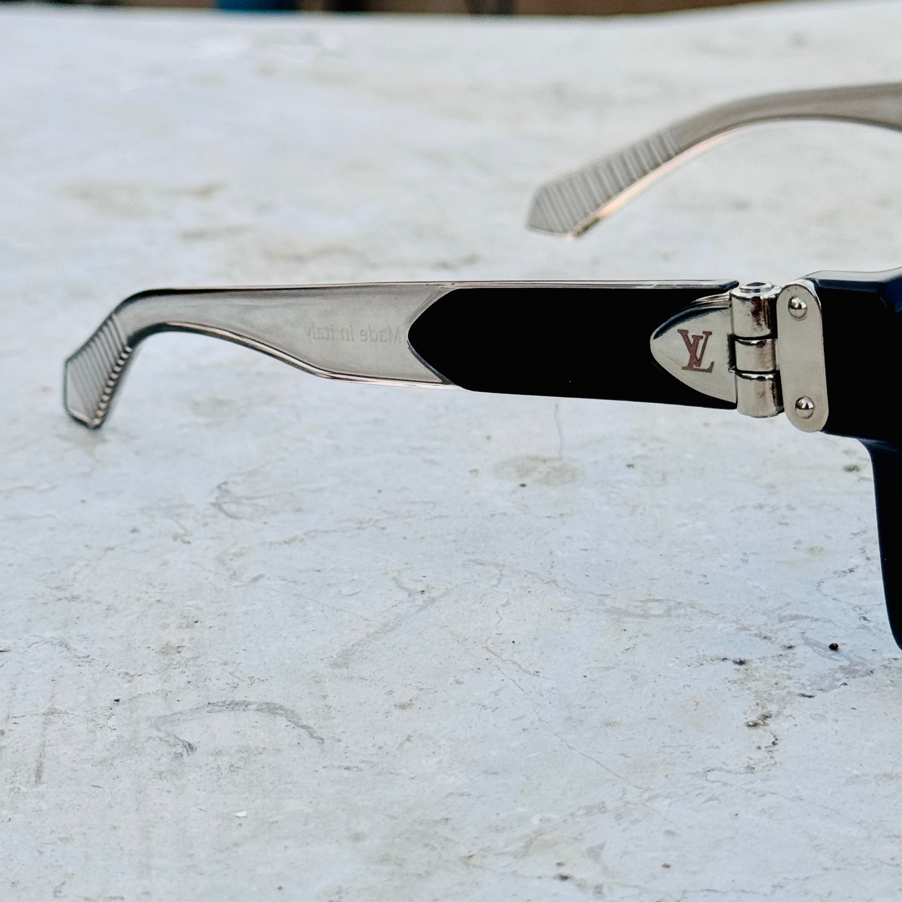 Louis Vuitton – 3490 – 52 – Black Blue – Acetate – Sunglasses – Unisex