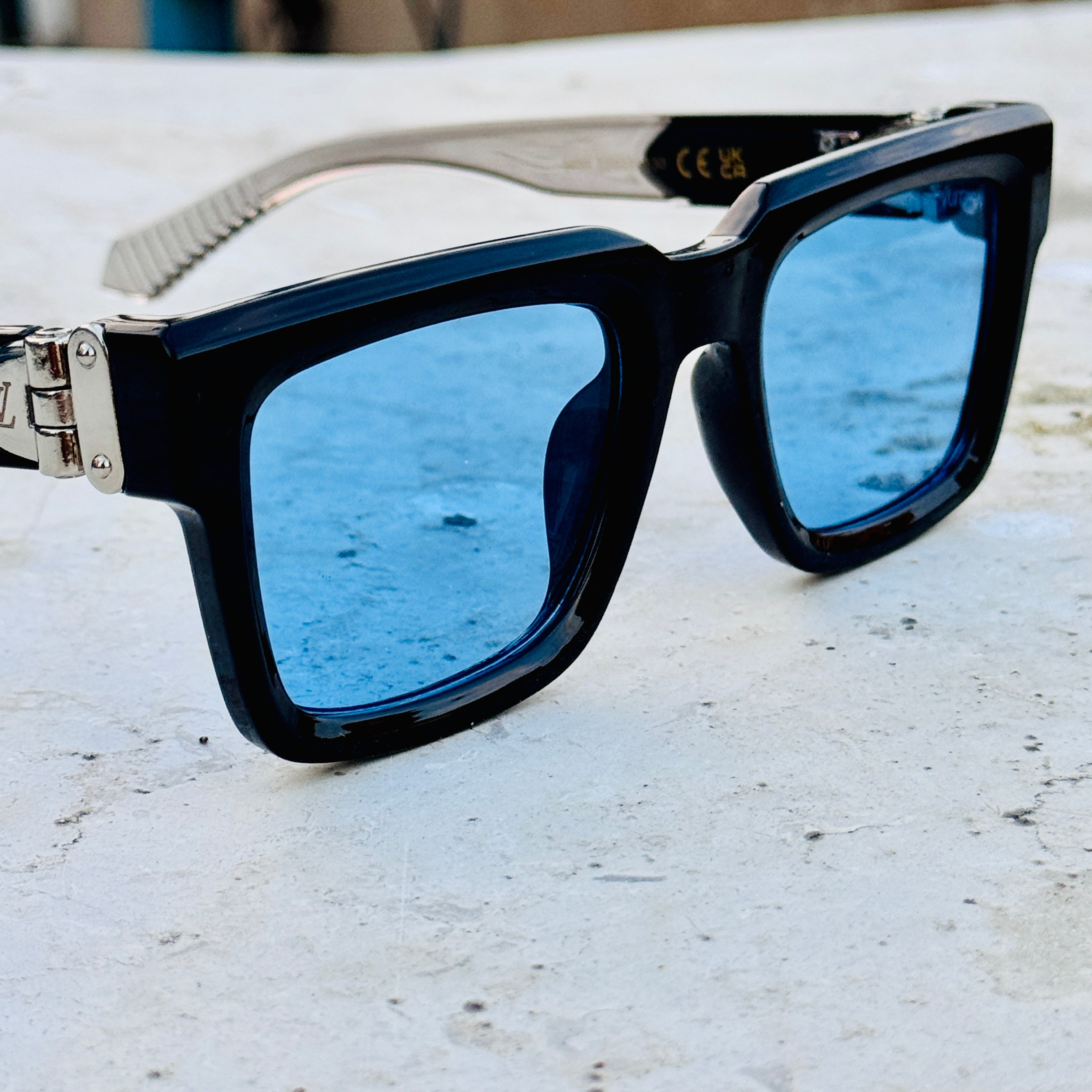 Louis Vuitton – 3490 – 52 – Black Blue – Acetate – Sunglasses – Unisex
