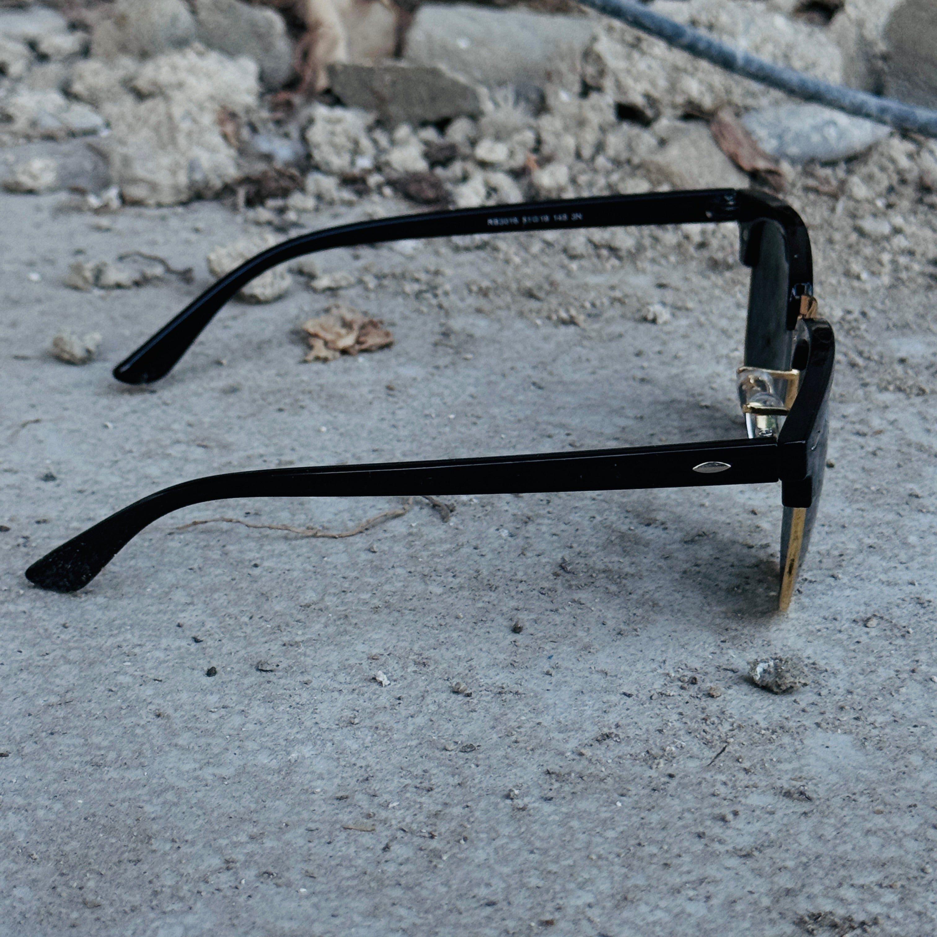 RayBan – 3016 – 51 – Golden Black –  Metal - Sunglasses – Unisex