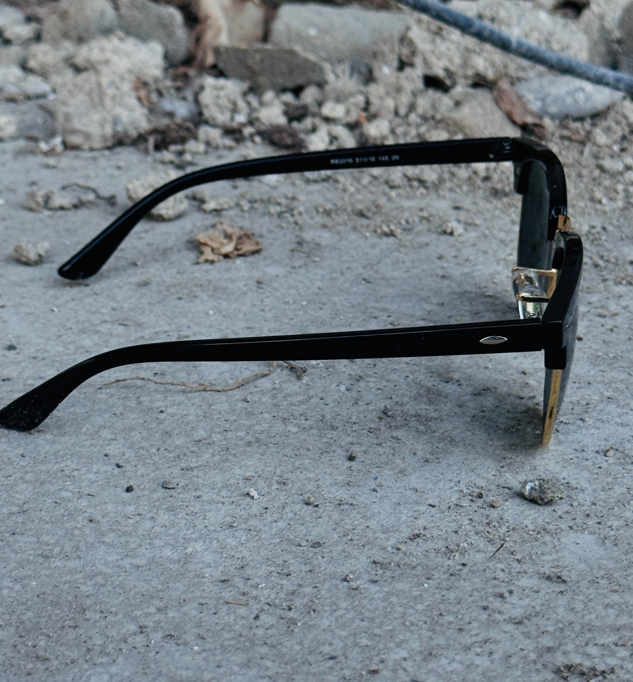 RayBan – 3016 – 51 – Golden Black –  Metal - Sunglasses – Unisex