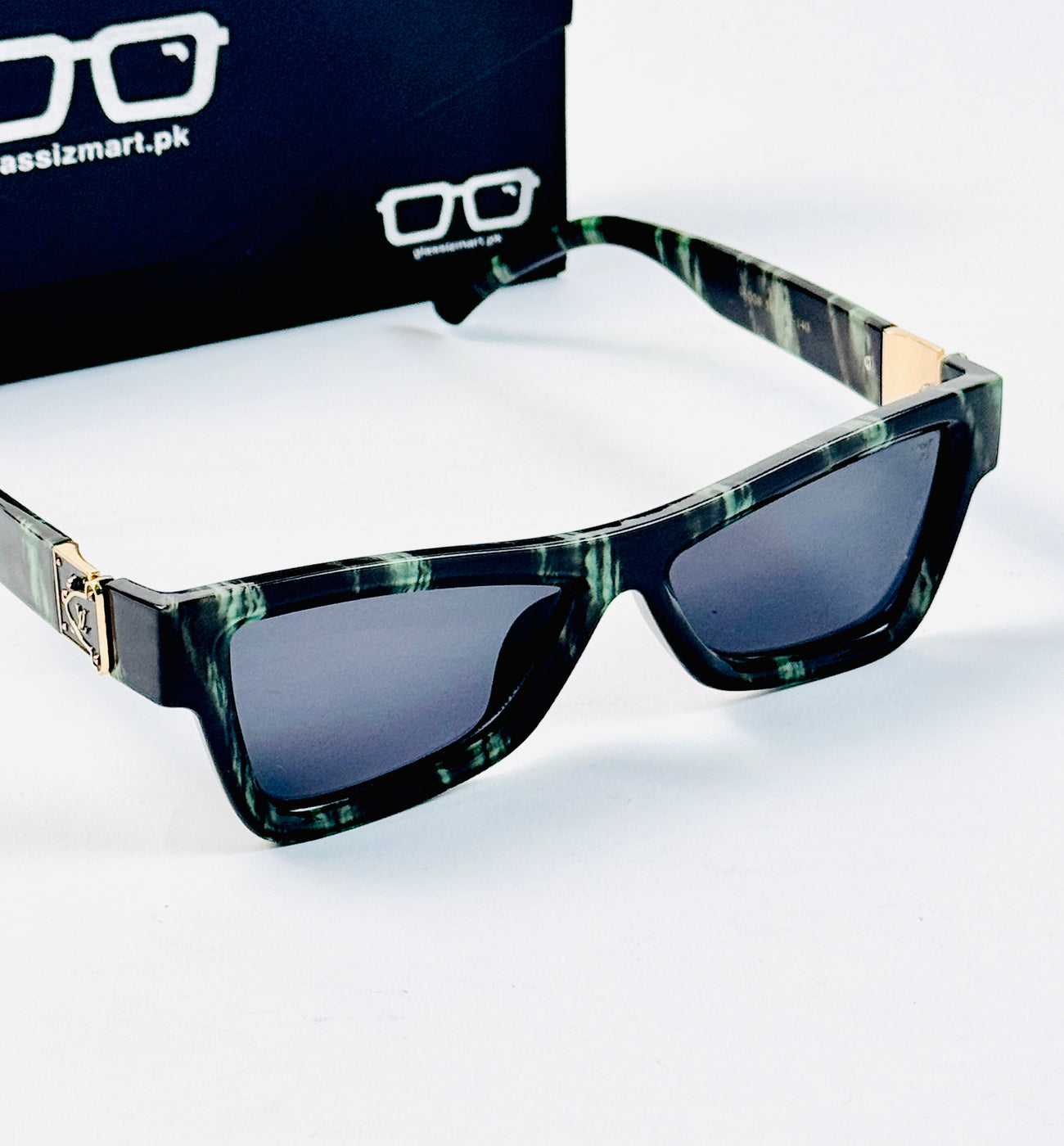 Louis Vuitton – 96008 – 58 – Green Black – Acetate  - Sunglasses – Unisex