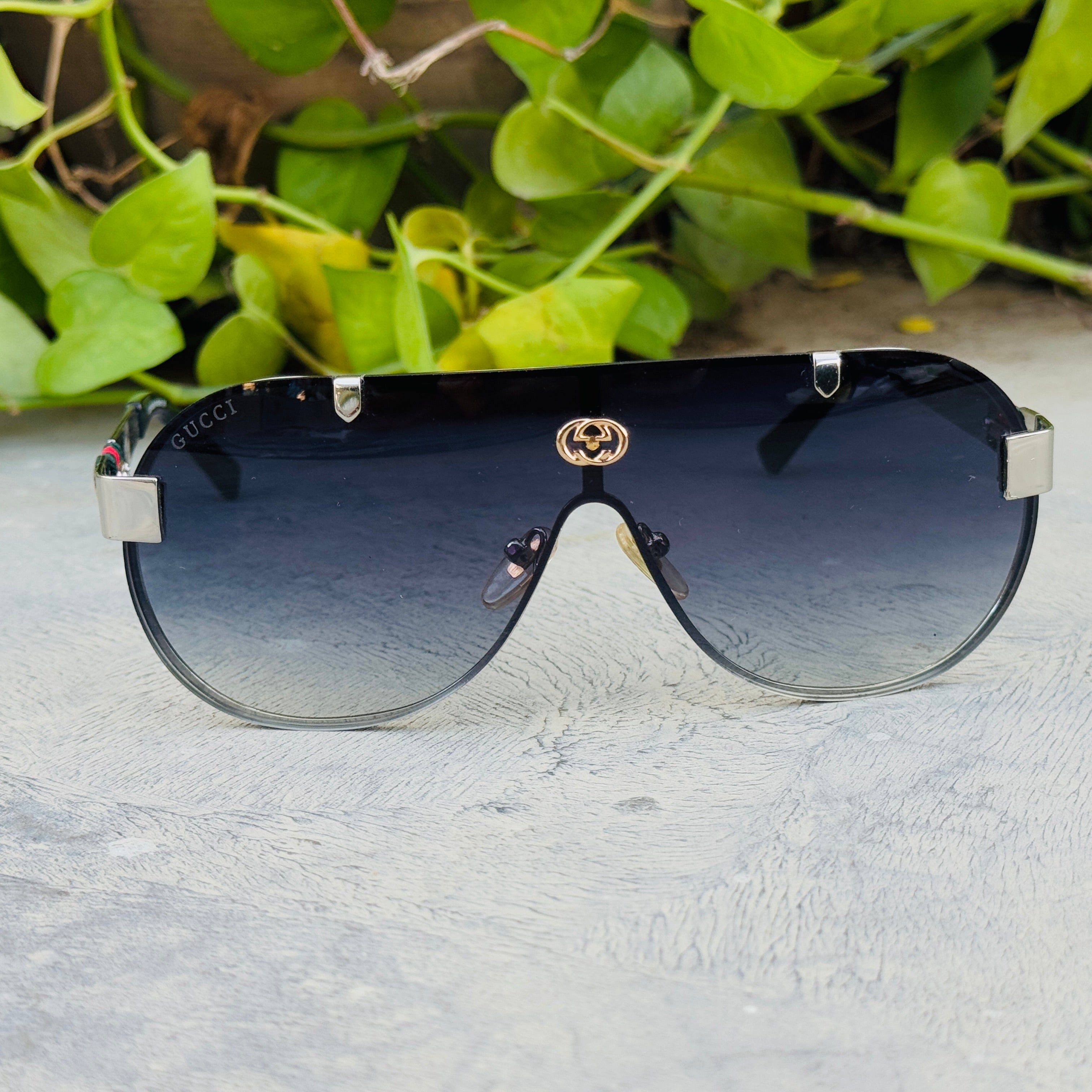 Gucci – 00662 – 57 – Black Gradient – Metal - Sunglasses – Unisex - Premium