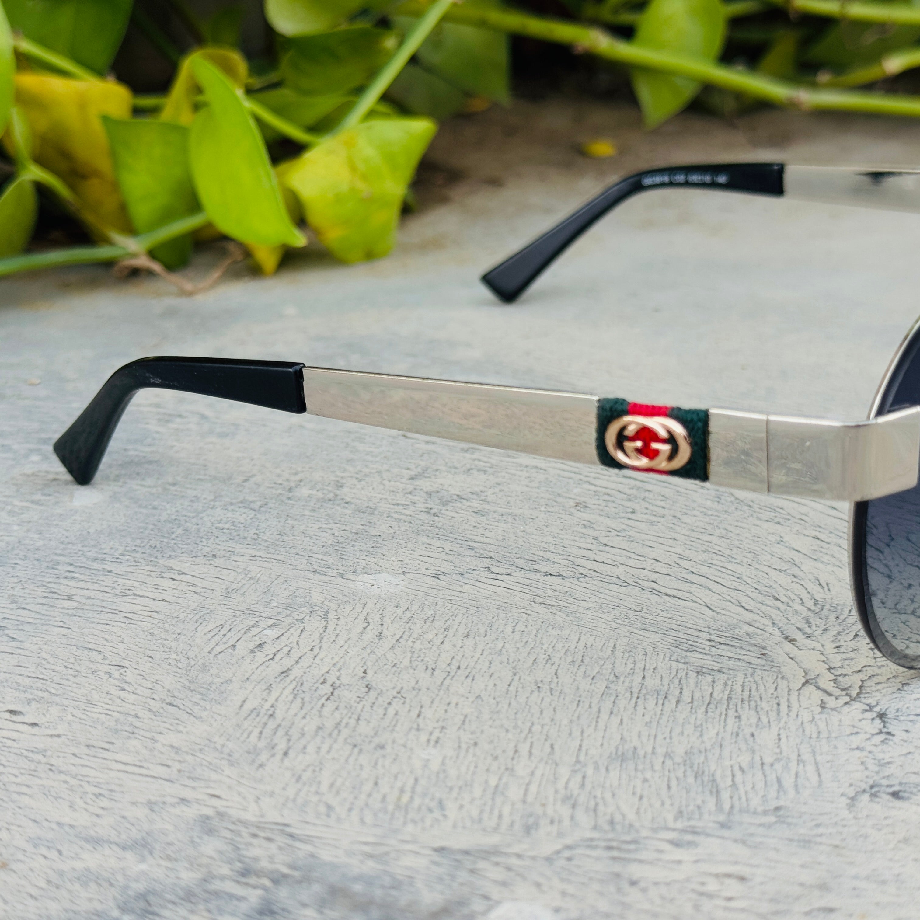 Gucci – 00662 – 57 – Black Gradient – Metal - Sunglasses – Unisex - Premium