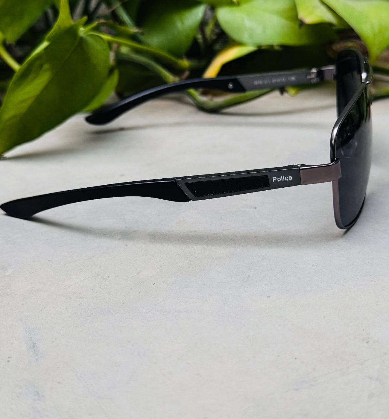 Police – 4076 – 56 – Black – Metal – Sunglasses – Unisex