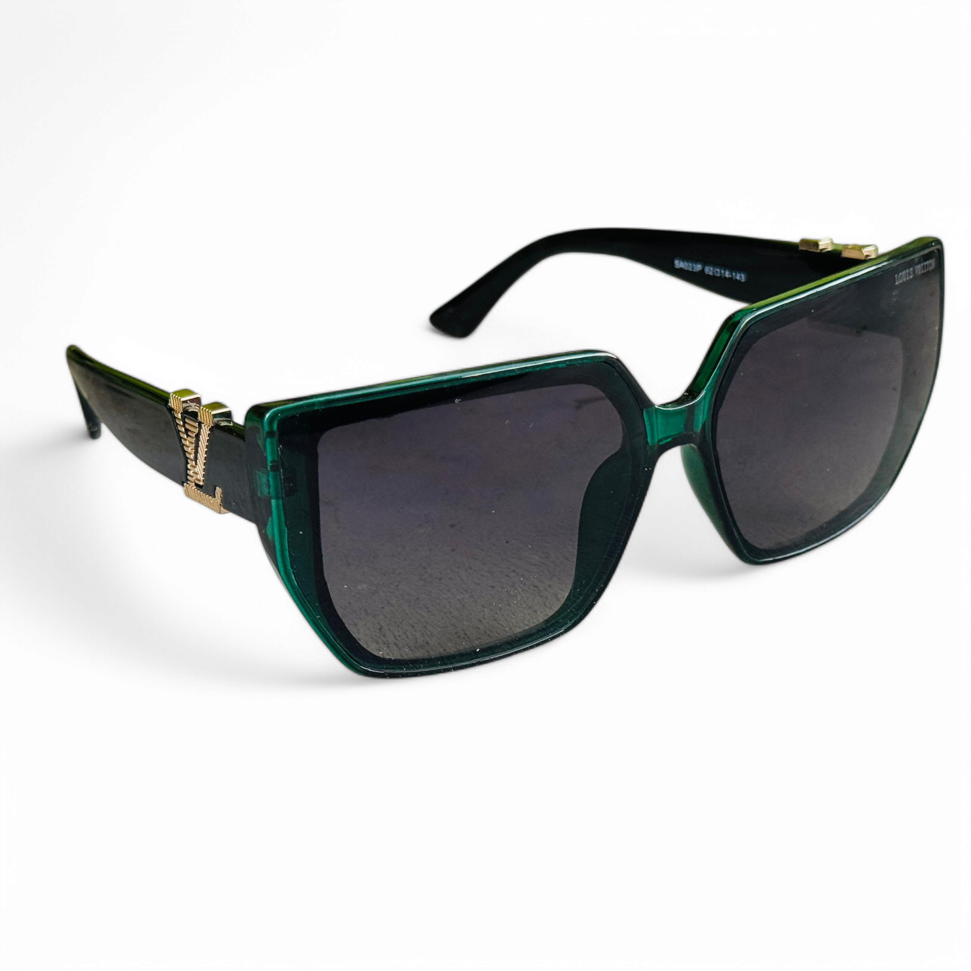 Louis Vuitton – 22324 –62 – Green Black – Acetate – Sunglasses – Ladies